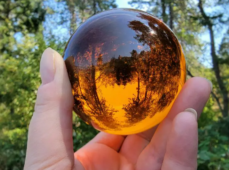 Boule de cristal d'ambre photo review